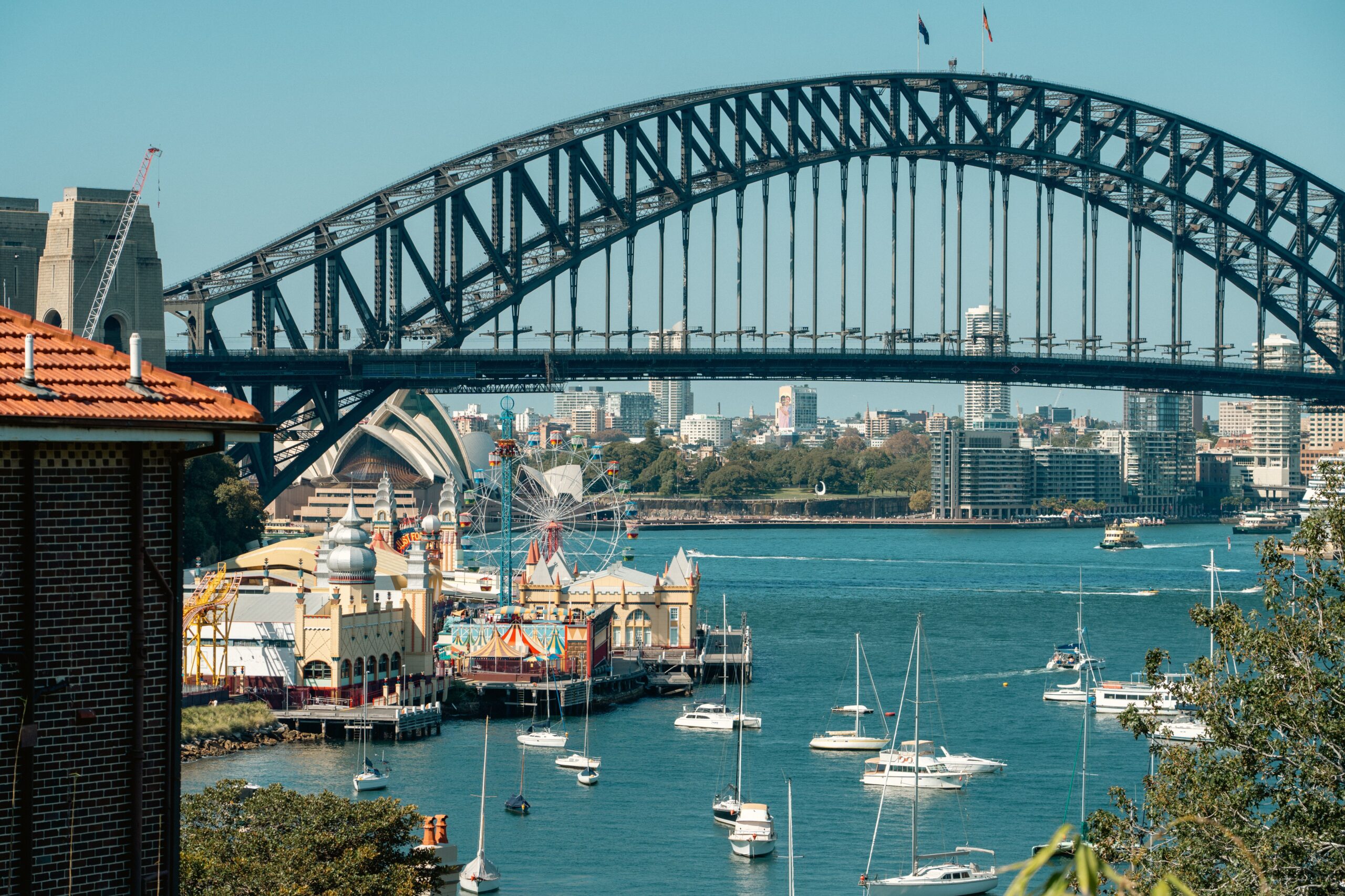 Ópera de Sídney y Harbour Bridge al atardecer desde Mrs Macquarie's Chair · itinerario de Sídney en 2 días · ShelAtlas